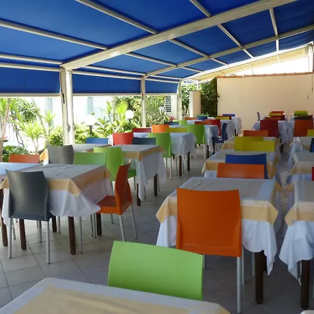 ホテル La Balnearia アラッシオ