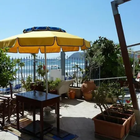 La Balnearia ホテル